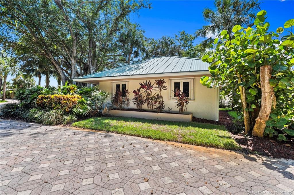 Stuart, Florida, 34996, United States, 5 Bedrooms Bedrooms, ,4 BathroomsBathrooms,Residential,Active,1914638