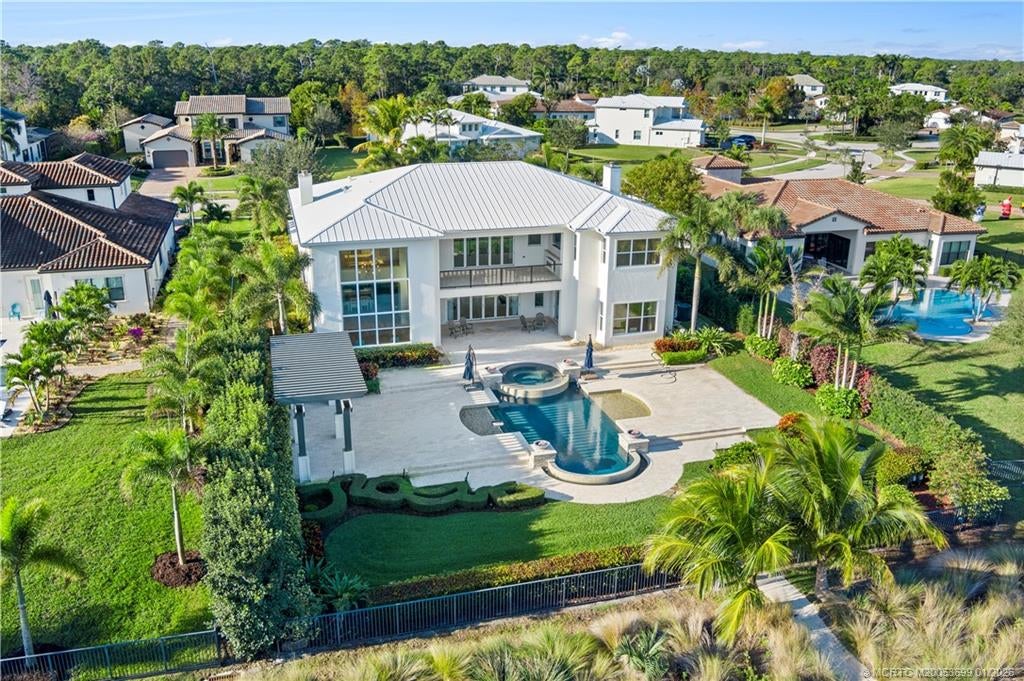 Palm City, Florida, 34990, United States, 5 Bedrooms Bedrooms, ,8 BathroomsBathrooms,Residential,Active,2007659