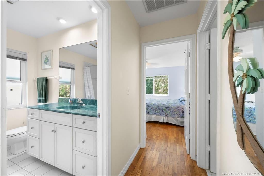 Jensen Beach, Florida, 34957, United States, 2 Bedrooms Bedrooms, ,3 BathroomsBathrooms,Residential,Active,1936446