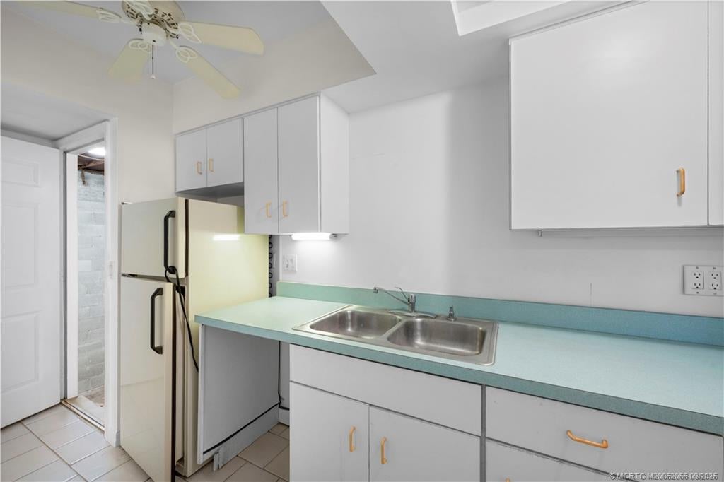 Jensen Beach, Florida, 34957, United States, 2 Bedrooms Bedrooms, ,3 BathroomsBathrooms,Residential,Active,1936446