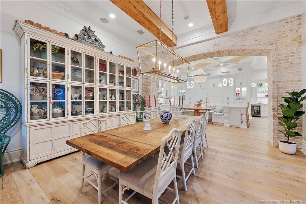 Palm City, Florida, 34990, United States, 5 Bedrooms Bedrooms, ,6 BathroomsBathrooms,Residential,Active,1914928