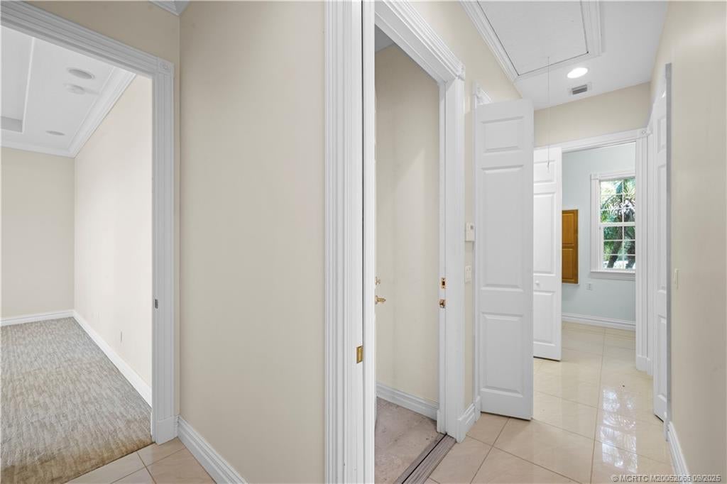 Jensen Beach, Florida, 34957, United States, 2 Bedrooms Bedrooms, ,3 BathroomsBathrooms,Residential,Active,1936446