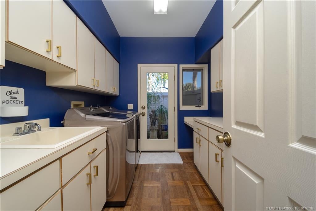 Stuart, Florida, 34997, United States, 3 Bedrooms Bedrooms, ,4 BathroomsBathrooms,Residential,Active,1993948