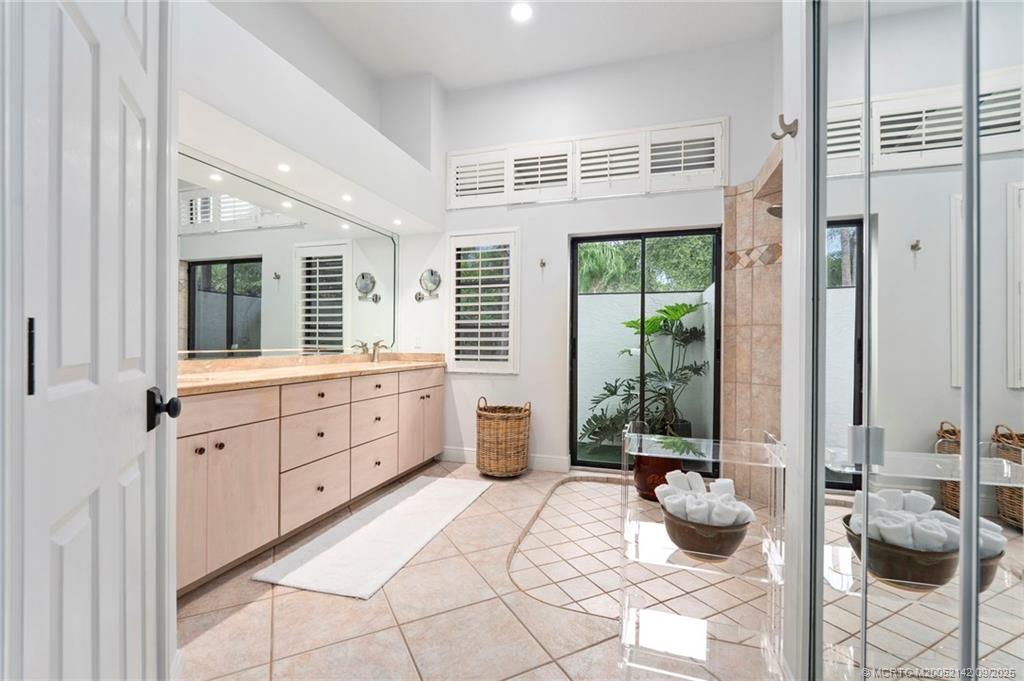 Jensen Beach, Florida, 34957, United States, 4 Bedrooms Bedrooms, ,5 BathroomsBathrooms,Residential,Active,1945068