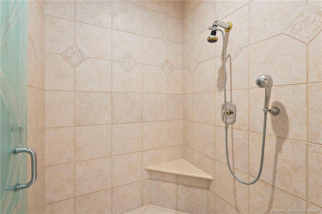 Stuart, Florida, 34996, United States, 5 Bedrooms Bedrooms, ,4 BathroomsBathrooms,Residential,Active,1914638
