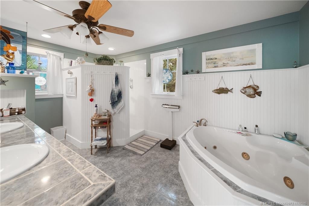 Stuart, Florida, 34996, United States, 4 Bedrooms Bedrooms, ,3 BathroomsBathrooms,Residential,Active,1988486