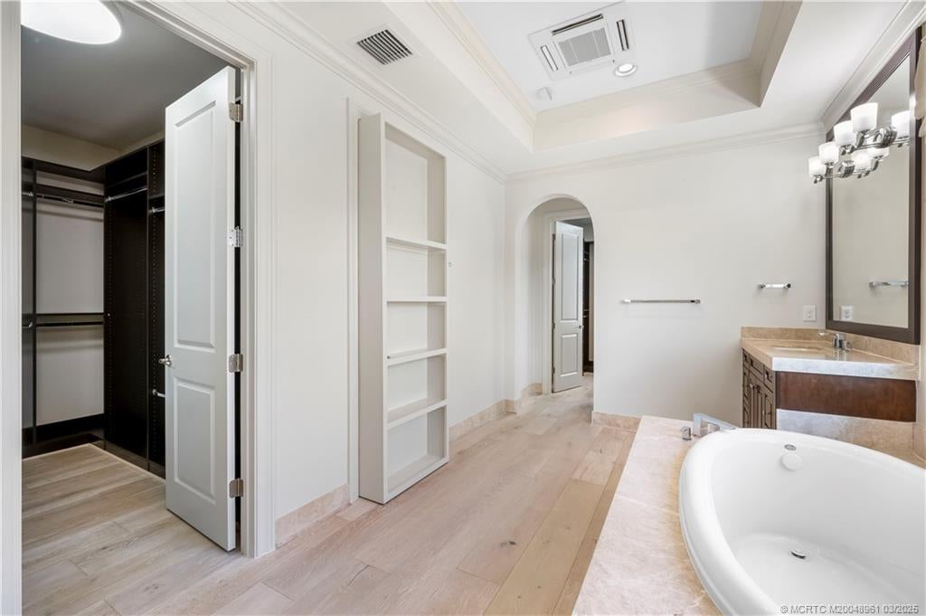 Palm City, Florida, 34990, United States, 5 Bedrooms Bedrooms, ,8 BathroomsBathrooms,Residential,Active,1747378