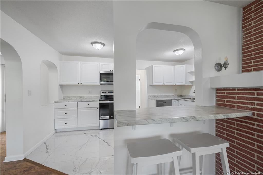 Stuart, Florida, 34994, United States, 2 Bedrooms Bedrooms, ,2 BathroomsBathrooms,Residential,Active,1945266