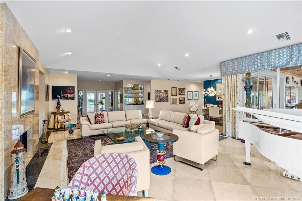 Palm City, Florida, 34990, United States, 3 Bedrooms Bedrooms, ,4 BathroomsBathrooms,Residential,Active,2010174