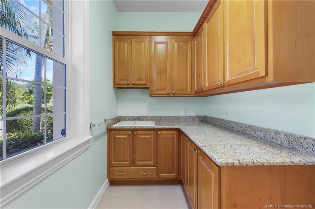 Jensen Beach, Florida, 34957, United States, 2 Bedrooms Bedrooms, ,3 BathroomsBathrooms,Residential,Active,1936446