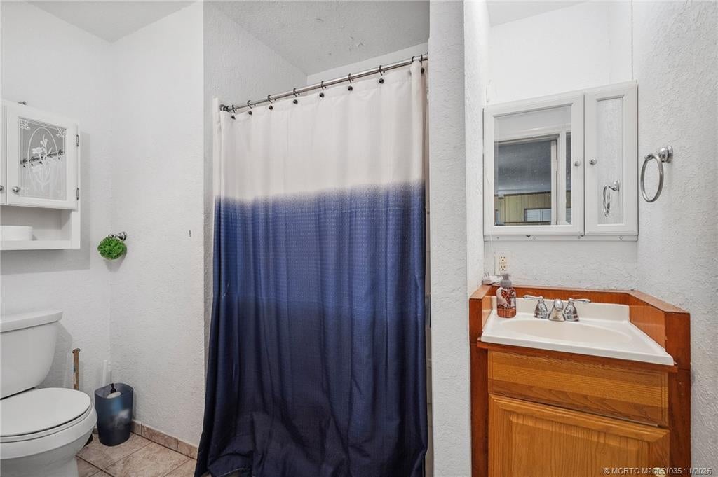 Palm City, Florida, 34990, United States, 5 Bedrooms Bedrooms, ,3 BathroomsBathrooms,Residential,Active,1862879