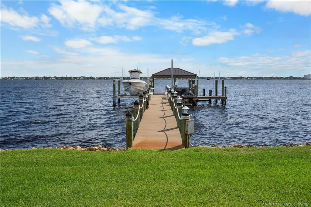 Jensen Beach, Florida, 34957, United States, 4 Bedrooms Bedrooms, ,5 BathroomsBathrooms,Residential,Active,1954333