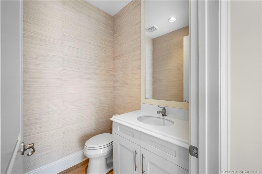 Palm City, Florida, 34990, United States, 5 Bedrooms Bedrooms, ,8 BathroomsBathrooms,Residential,Active,1747378