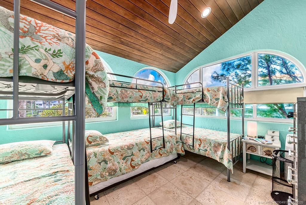 Stuart, Florida, 34996, United States, 9 Bedrooms Bedrooms, ,6 BathroomsBathrooms,Residential,Active,1707128