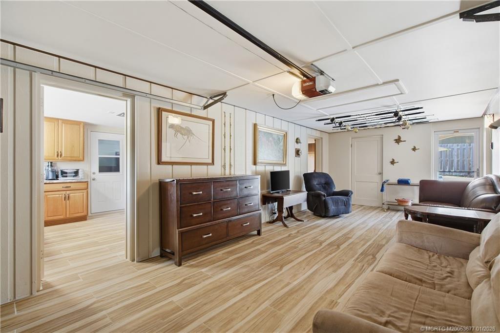 Stuart, Florida, 34997, United States, 3 Bedrooms Bedrooms, ,2 BathroomsBathrooms,Residential,Active,2007928