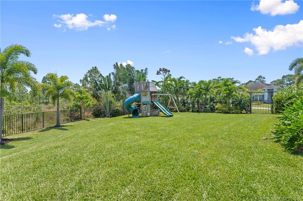 Stuart, Florida, 34997, United States, 4 Bedrooms Bedrooms, ,4 BathroomsBathrooms,Residential,Active,1904746