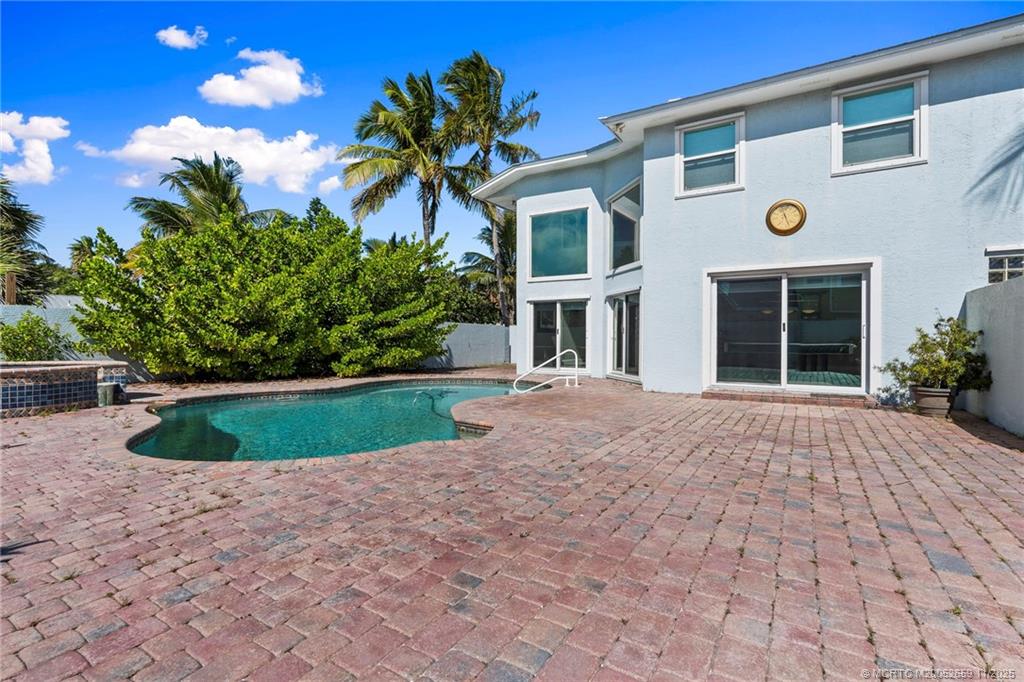 Fort Pierce, Florida, 34949, United States, 5 Bedrooms Bedrooms, ,5 BathroomsBathrooms,Residential,Active,1970957