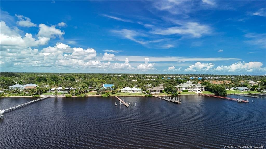 Jensen Beach, Florida, 34957, United States, 2 Bedrooms Bedrooms, ,3 BathroomsBathrooms,Residential,Active,1936446