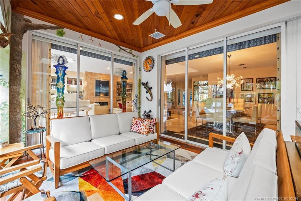 Palm City, Florida, 34990, United States, 3 Bedrooms Bedrooms, ,4 BathroomsBathrooms,Residential,Active,2010174