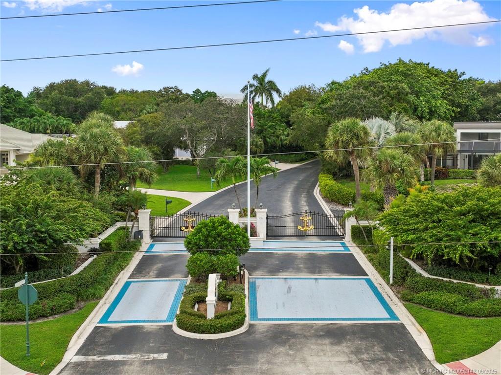 Jensen Beach, Florida, 34957, United States, 4 Bedrooms Bedrooms, ,5 BathroomsBathrooms,Residential,Active,1945068