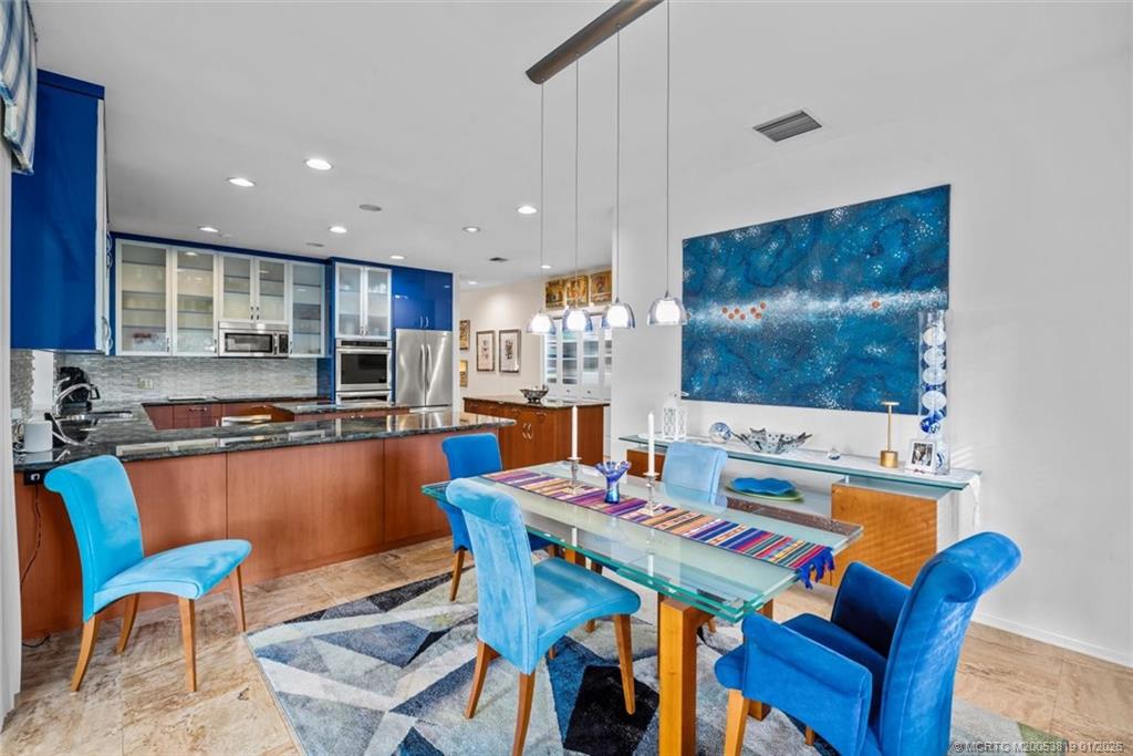 Palm City, Florida, 34990, United States, 3 Bedrooms Bedrooms, ,4 BathroomsBathrooms,Residential,Active,2010174