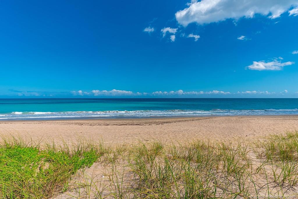 Stuart, Florida, 34996, United States, 9 Bedrooms Bedrooms, ,6 BathroomsBathrooms,Residential,Active,1707128