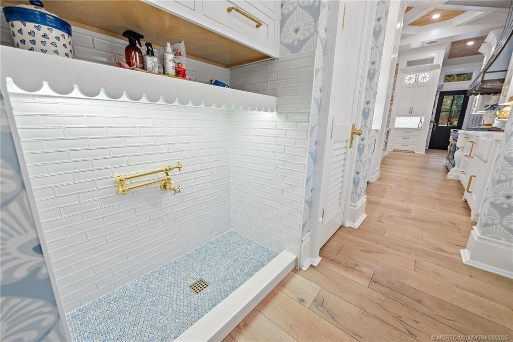 Palm City, Florida, 34990, United States, 5 Bedrooms Bedrooms, ,6 BathroomsBathrooms,Residential,Active,1914928