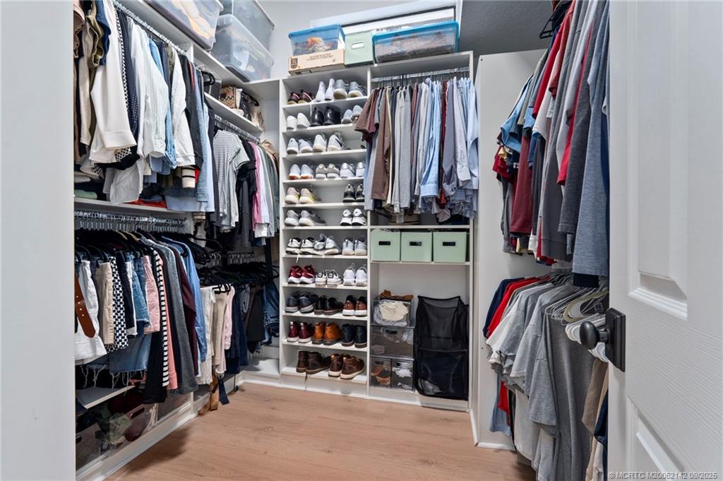 Jensen Beach, Florida, 34957, United States, 4 Bedrooms Bedrooms, ,5 BathroomsBathrooms,Residential,Active,1945068