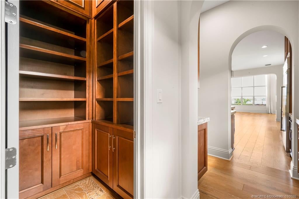 Palm City, Florida, 34990, United States, 5 Bedrooms Bedrooms, ,8 BathroomsBathrooms,Residential,Active,1747378