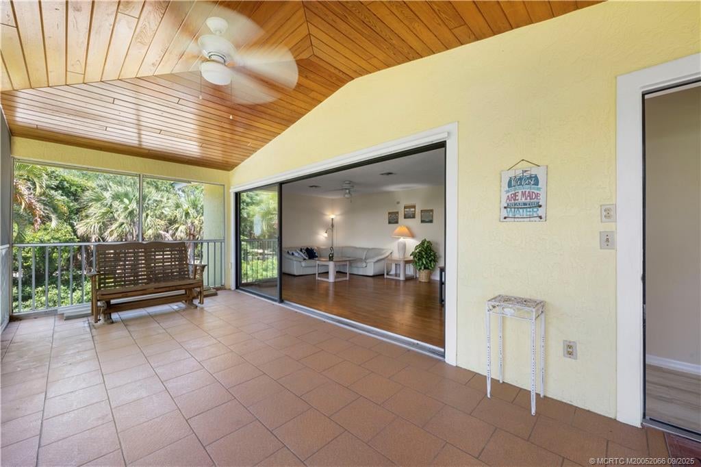 Jensen Beach, Florida, 34957, United States, 2 Bedrooms Bedrooms, ,3 BathroomsBathrooms,Residential,Active,1936446