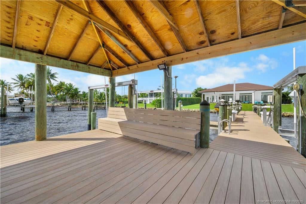 Jensen Beach, Florida, 34957, United States, 4 Bedrooms Bedrooms, ,5 BathroomsBathrooms,Residential,Active,1954333