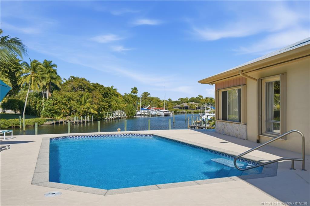 Stuart, Florida, 34997, United States, 3 Bedrooms Bedrooms, ,2 BathroomsBathrooms,Residential,Active,2007928