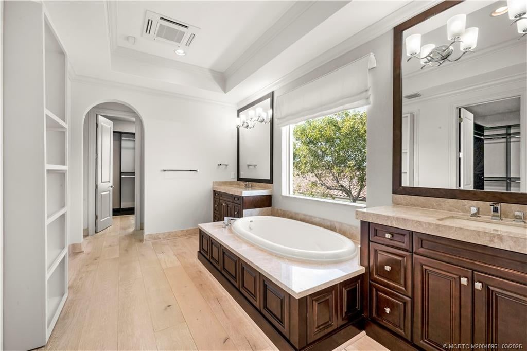 Palm City, Florida, 34990, United States, 5 Bedrooms Bedrooms, ,8 BathroomsBathrooms,Residential,Active,1747378