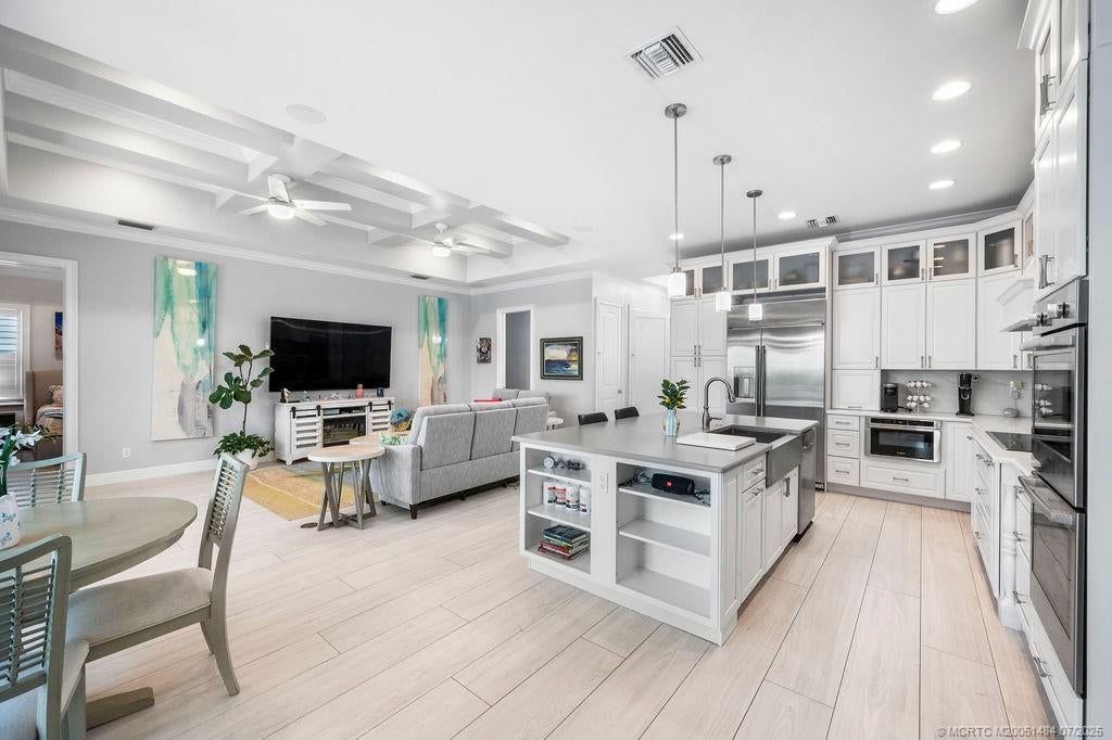 Palm City, Florida, 34990, United States, ,3 BathroomsBathrooms,Residential,Active,1894765