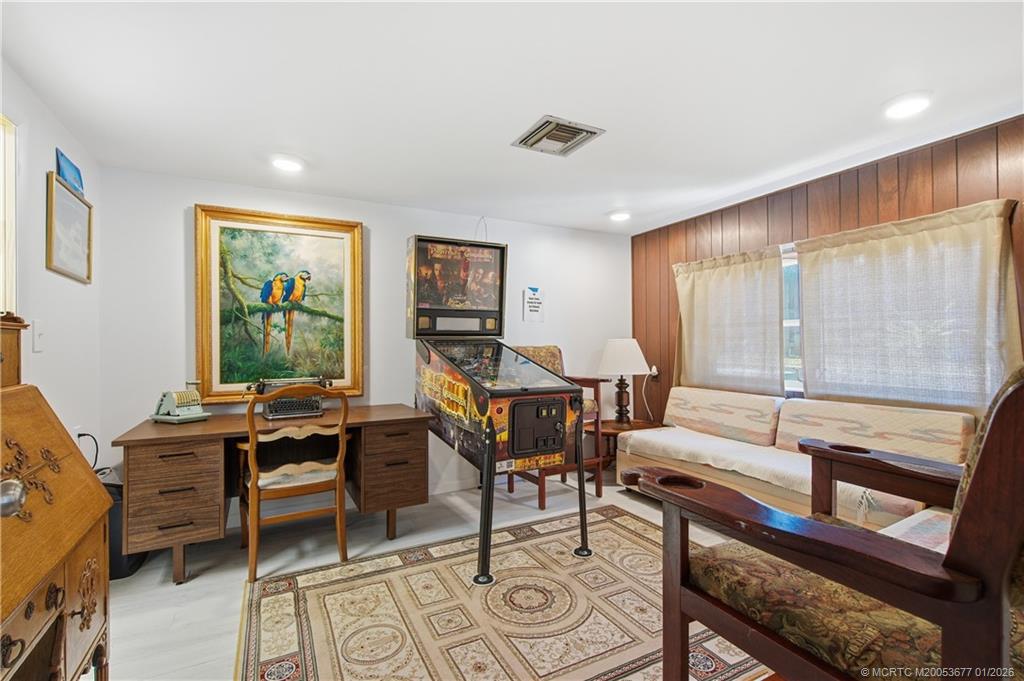 Stuart, Florida, 34997, United States, 3 Bedrooms Bedrooms, ,2 BathroomsBathrooms,Residential,Active,2007928