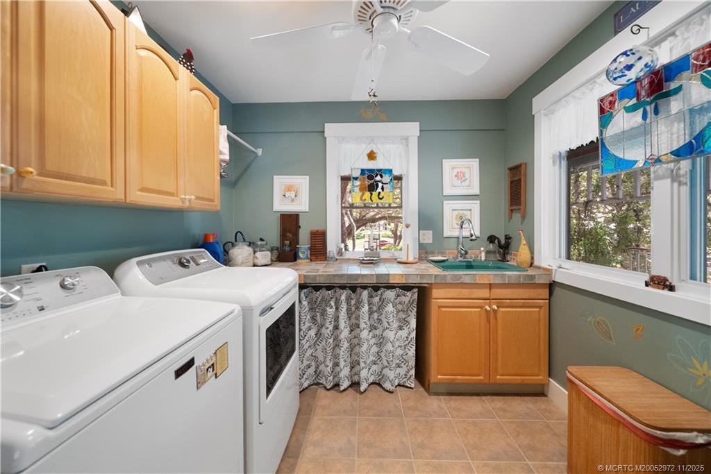 Stuart, Florida, 34996, United States, 4 Bedrooms Bedrooms, ,3 BathroomsBathrooms,Residential,Active,1988486