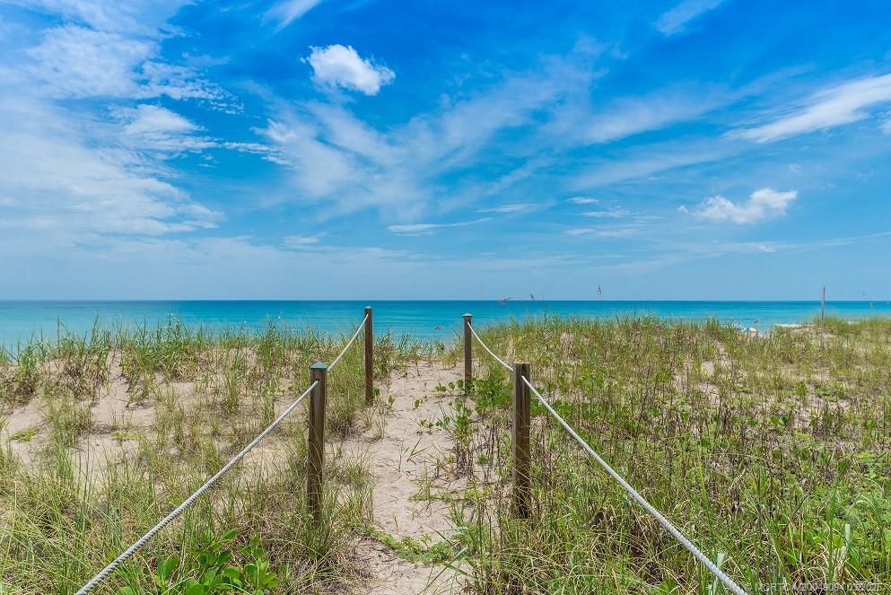 Hutchinson Island, Florida, 34957, United States, 6 Bedrooms Bedrooms, ,7 BathroomsBathrooms,Residential,Active,1706651