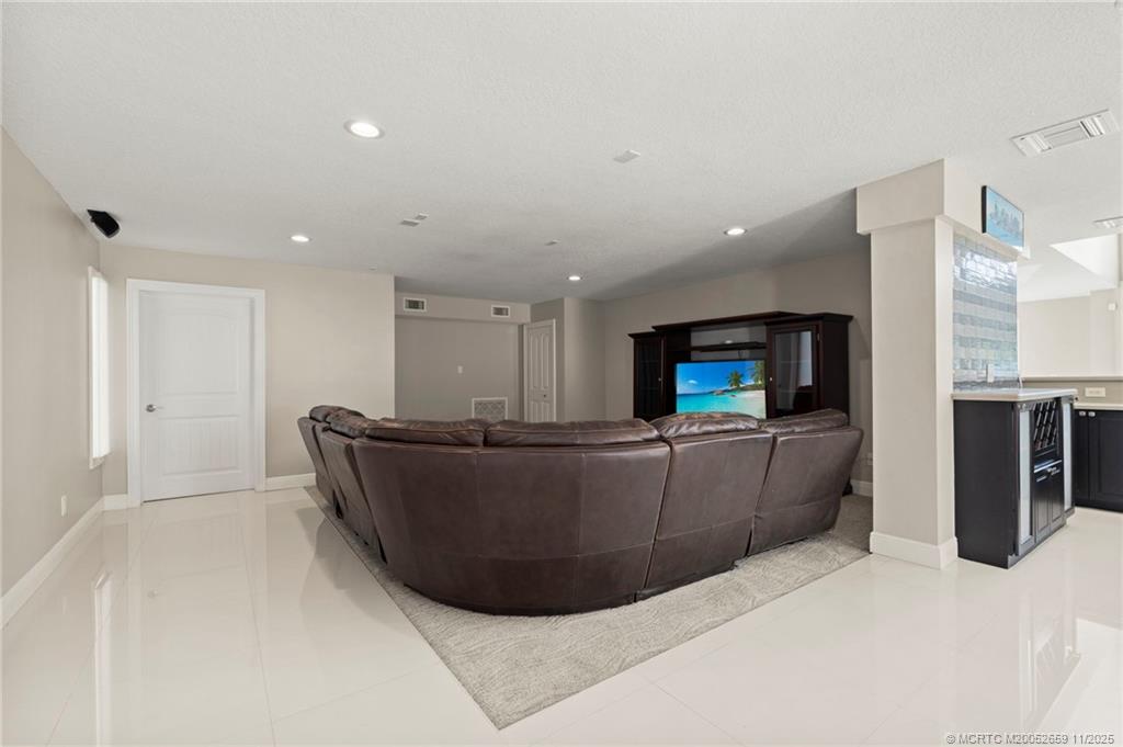 Fort Pierce, Florida, 34949, United States, 5 Bedrooms Bedrooms, ,5 BathroomsBathrooms,Residential,Active,1970957