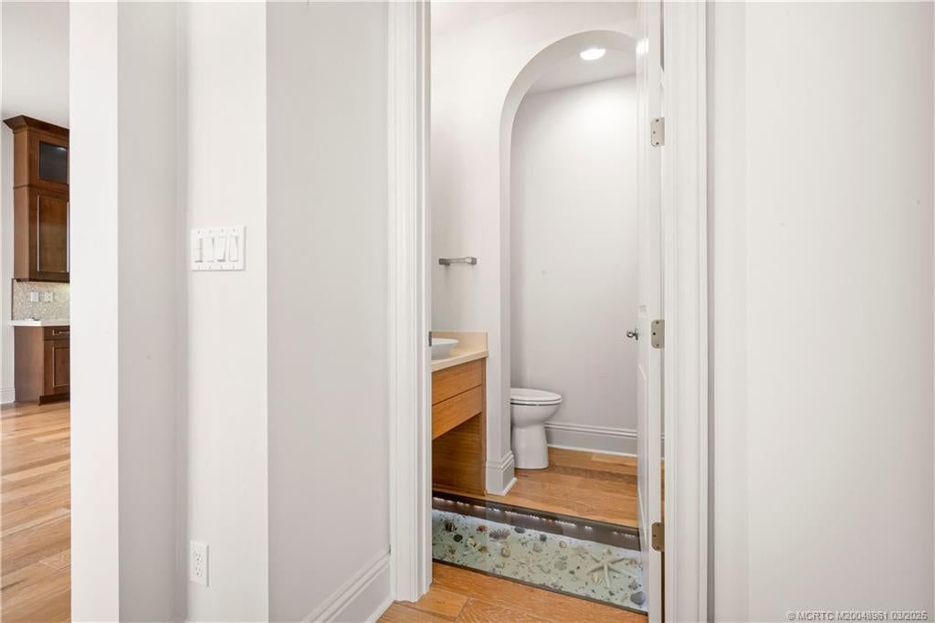 Palm City, Florida, 34990, United States, 5 Bedrooms Bedrooms, ,8 BathroomsBathrooms,Residential,Active,1747378