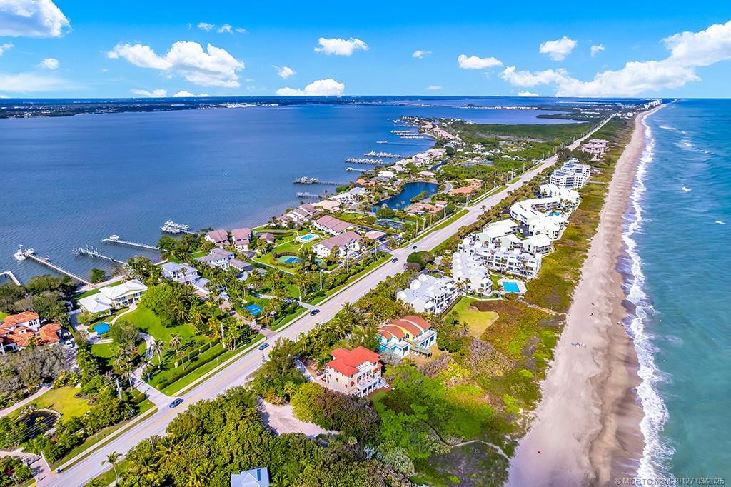 Stuart, Florida, 34996, United States, 9 Bedrooms Bedrooms, ,6 BathroomsBathrooms,Residential,Active,1707128