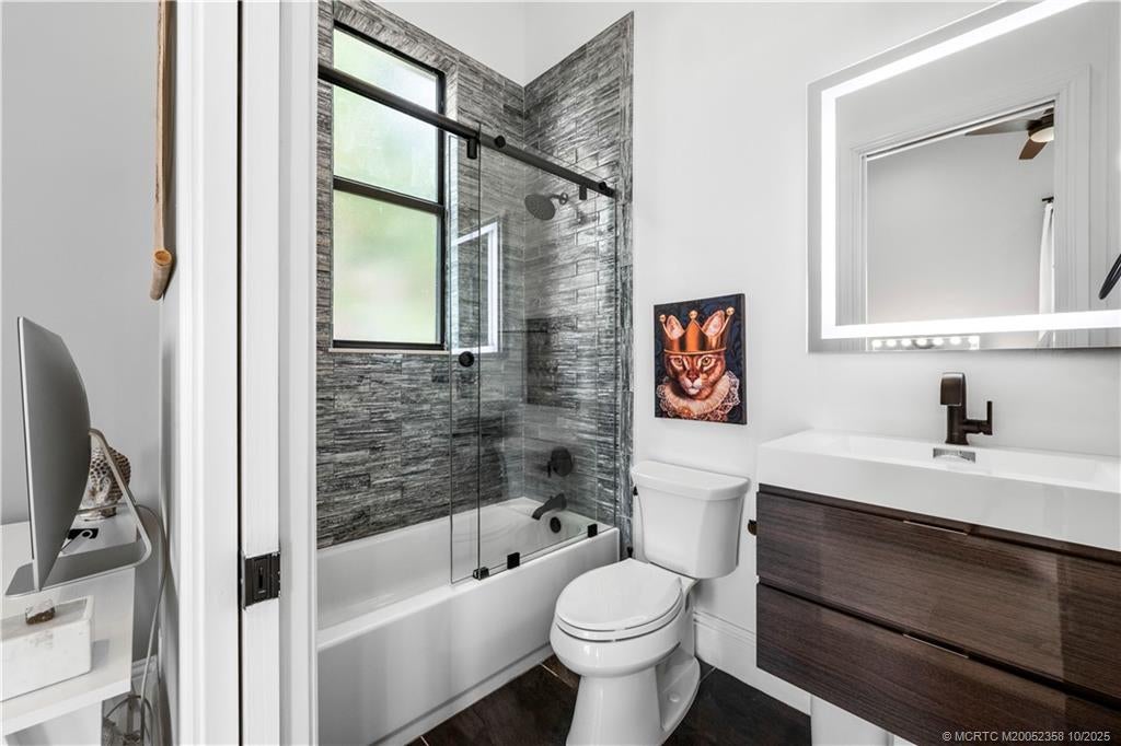 Jensen Beach, Florida, 34957, United States, 4 Bedrooms Bedrooms, ,5 BathroomsBathrooms,Residential,Active,1954333