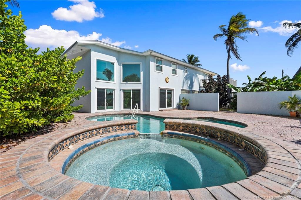 Fort Pierce, Florida, 34949, United States, 5 Bedrooms Bedrooms, ,5 BathroomsBathrooms,Residential,Active,1970957