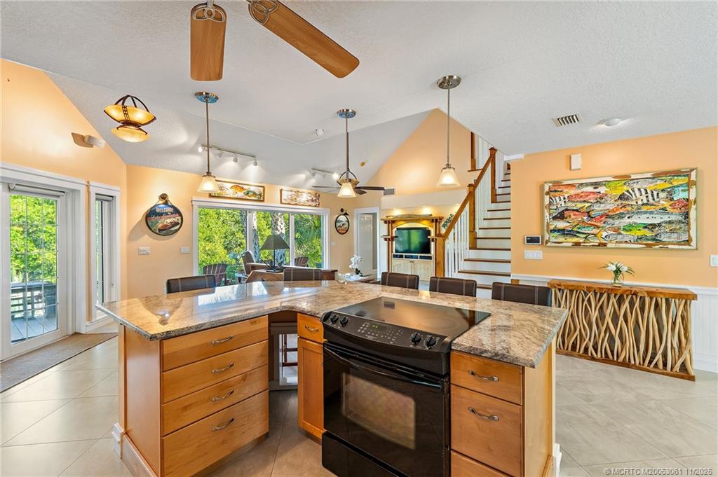 Stuart, Florida, 34997, United States, 3 Bedrooms Bedrooms, ,4 BathroomsBathrooms,Residential,Active,1993675