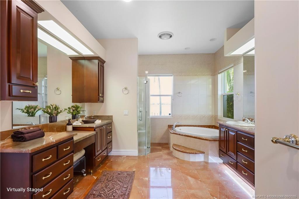 Jensen Beach, Florida, 34957, United States, 2 Bedrooms Bedrooms, ,3 BathroomsBathrooms,Residential,Active,1936446