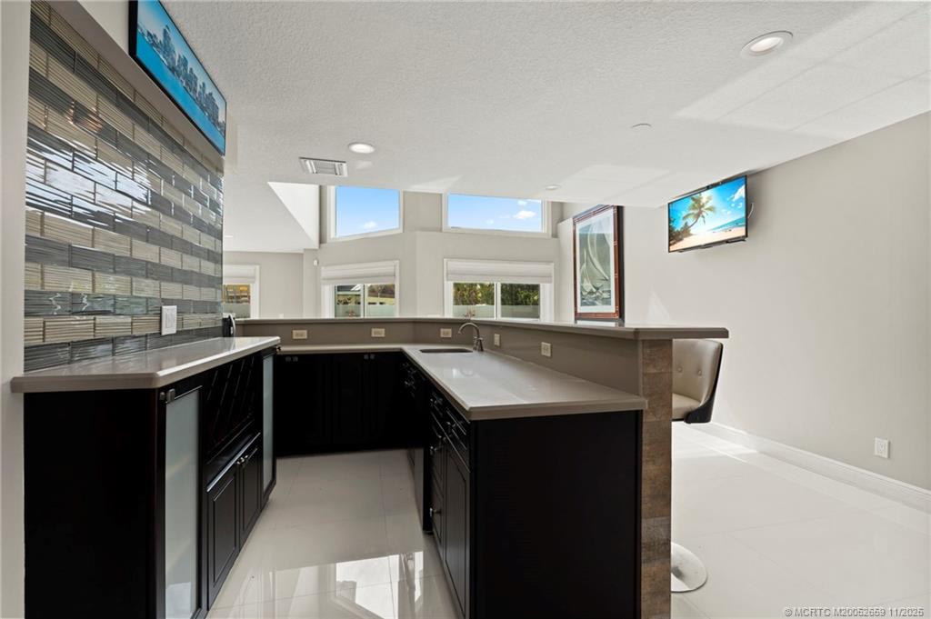 Fort Pierce, Florida, 34949, United States, 5 Bedrooms Bedrooms, ,5 BathroomsBathrooms,Residential,Active,1970957