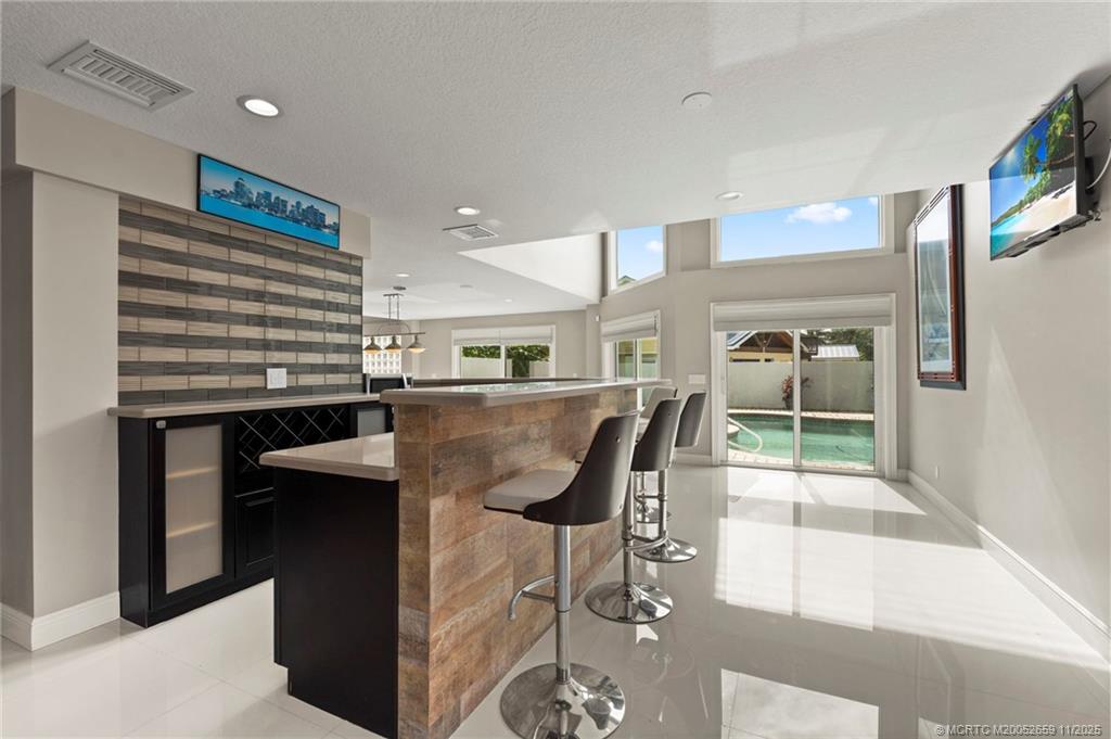 Fort Pierce, Florida, 34949, United States, 5 Bedrooms Bedrooms, ,5 BathroomsBathrooms,Residential,Active,1970957