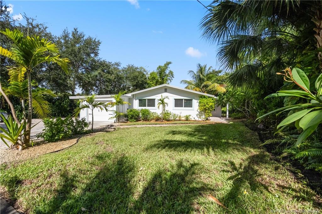 Stuart, Florida, 34994, United States, 2 Bedrooms Bedrooms, ,2 BathroomsBathrooms,Residential,Active,1945266