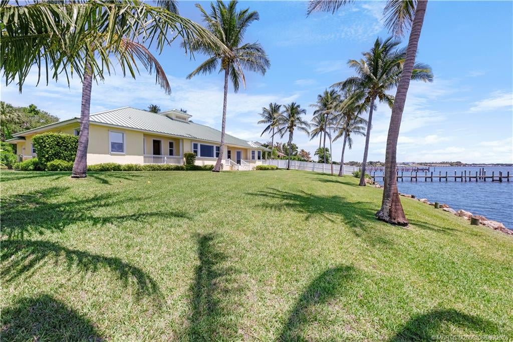 Jensen Beach, Florida, 34957, United States, 2 Bedrooms Bedrooms, ,3 BathroomsBathrooms,Residential,Active,1936446