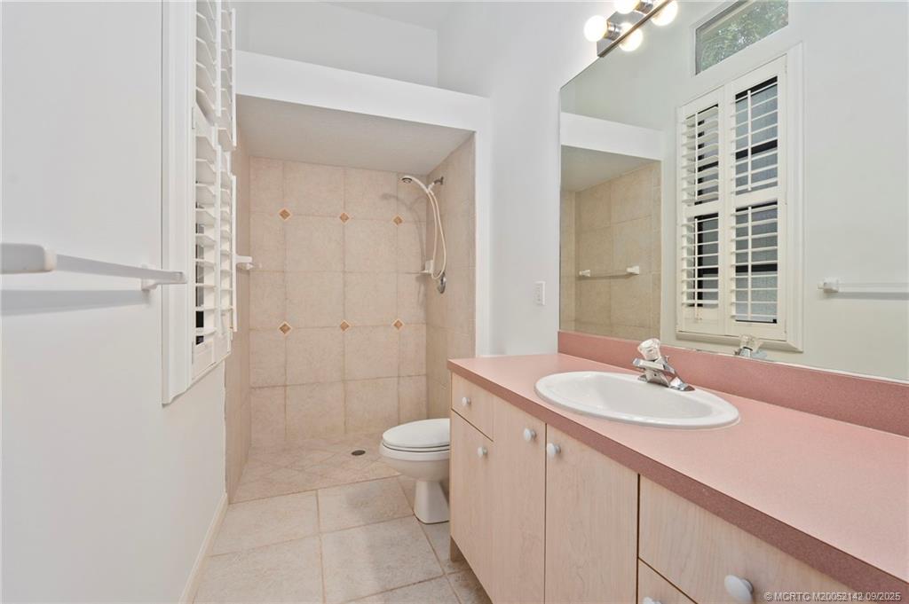 Jensen Beach, Florida, 34957, United States, 4 Bedrooms Bedrooms, ,5 BathroomsBathrooms,Residential,Active,1945068