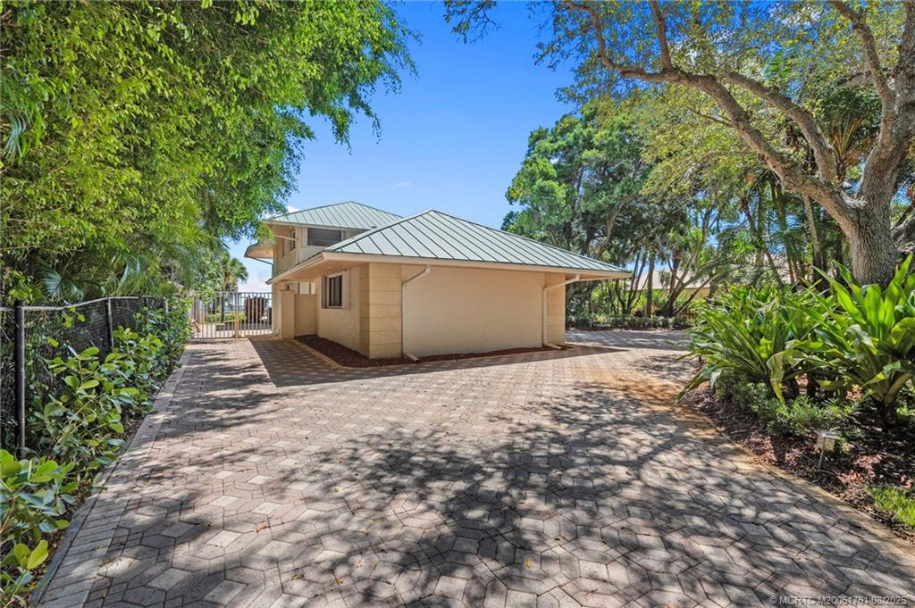 Stuart, Florida, 34996, United States, 5 Bedrooms Bedrooms, ,4 BathroomsBathrooms,Residential,Active,1914638
